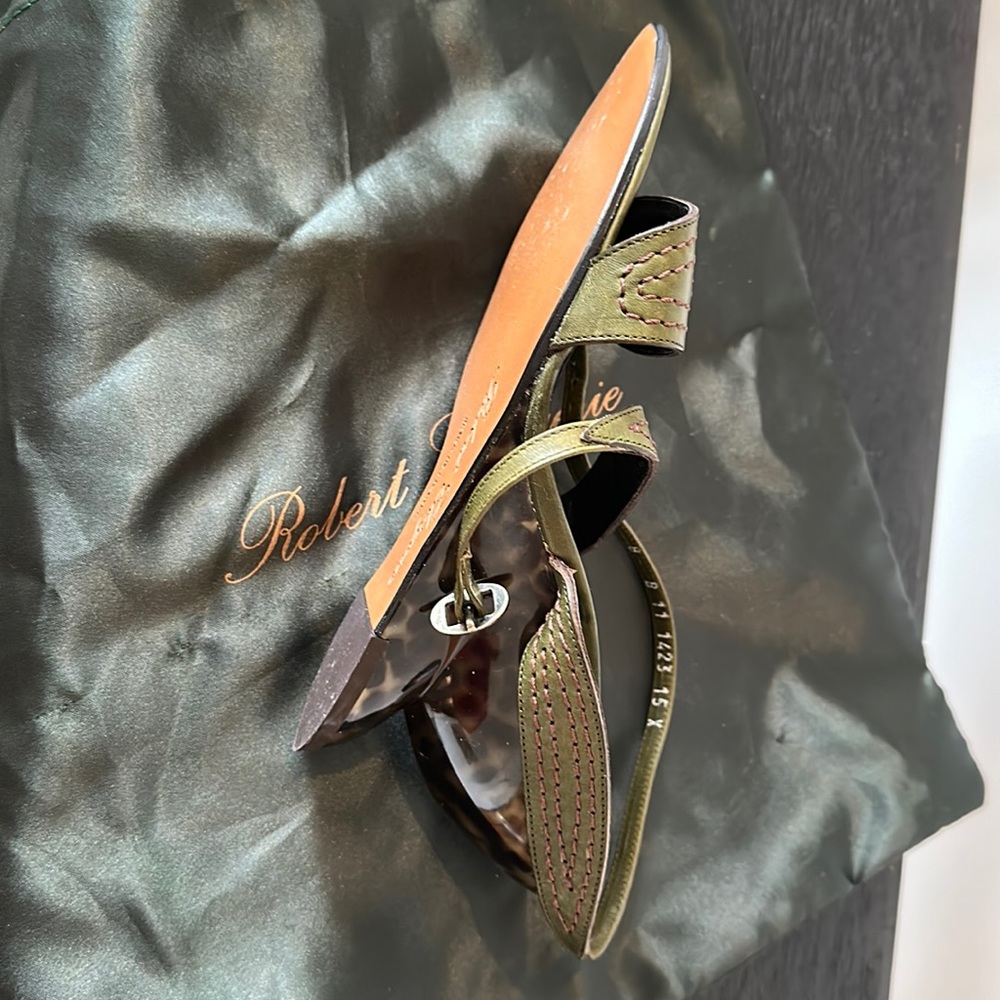 ROBERT CLERGERIE beautiful Italian, soft leather sandal with very unique soles